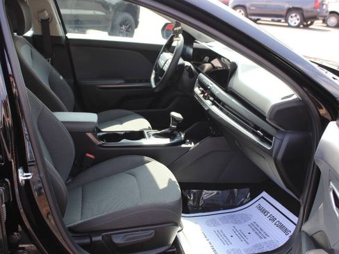 Used 2025 Kia K4 FWD image 11