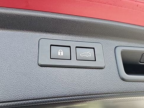 Used 2022 Subaru Forester Limited image 34