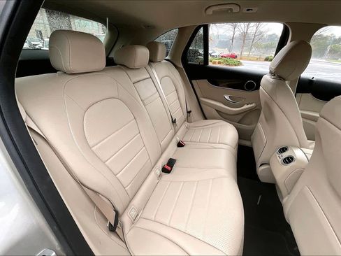 Certified 2022 Mercedes-Benz GLC 300 GLC 300 w/ Premium Package Lite image 20