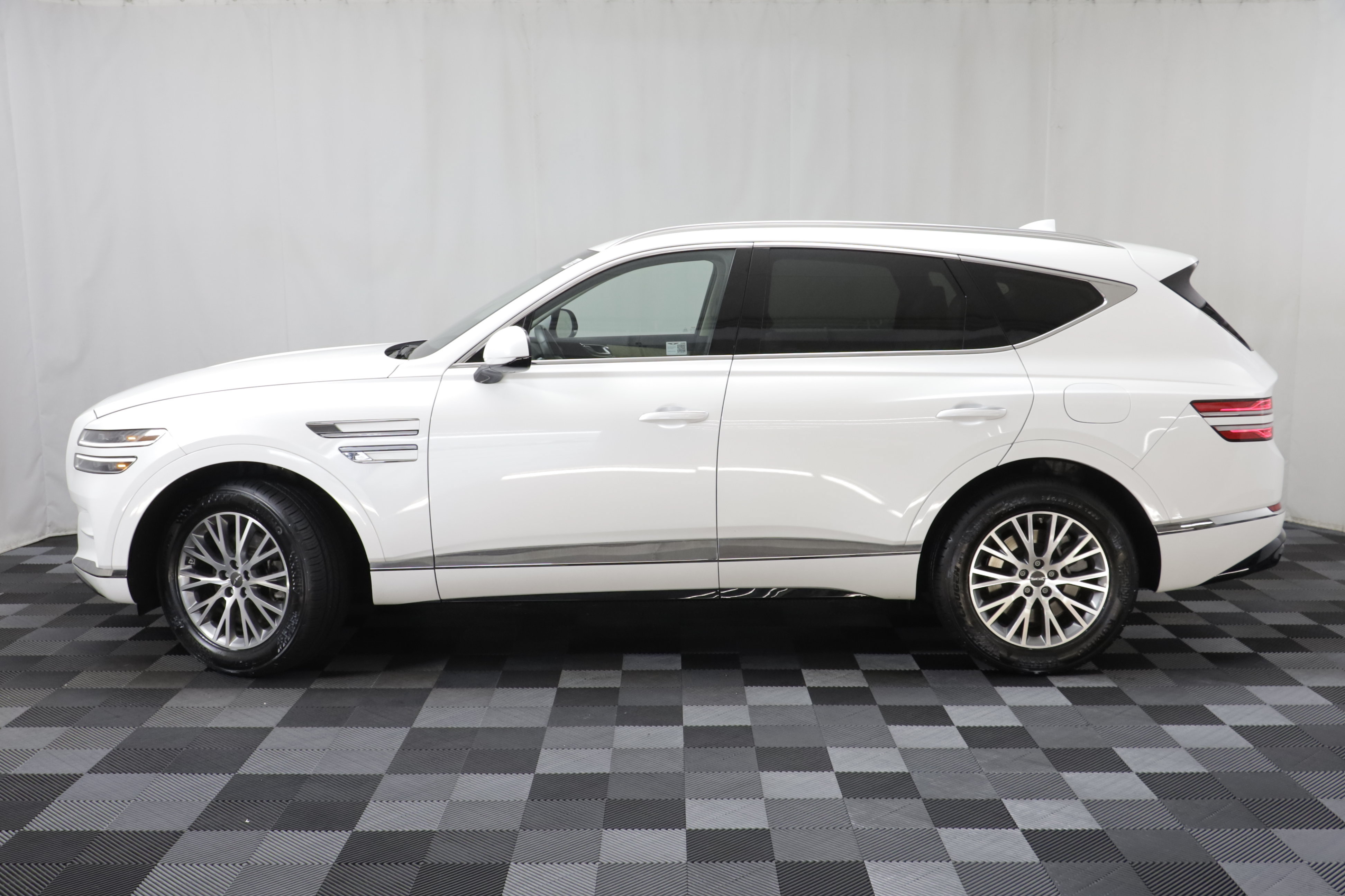 Used 2024 Genesis GV80 2.5T AWD/4WD image 4