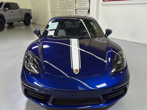 Used 2024 Porsche 718 Cayman image 4