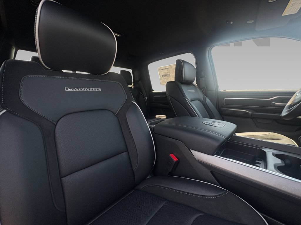 New 2026 RAM 1500 Laramie w/ Night Edition AWD/4WD image 9
