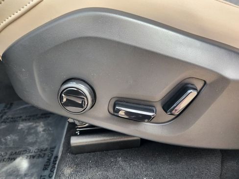 New 2026 Volvo XC90 T8 Plus w/ Protection Package Premier image 12