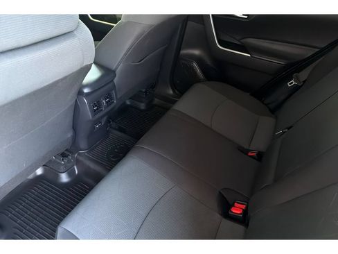 Used 2024 Toyota RAV4 XLE AWD/4WD image 13