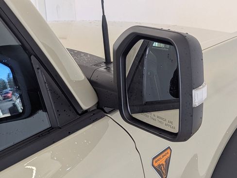 New 2025 Ford Bronco Badlands image 20