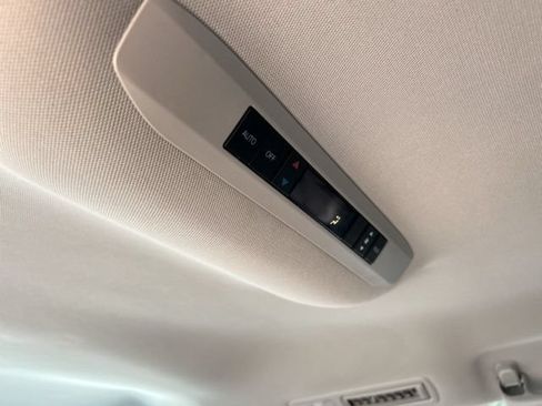 Used 2021 Toyota Sienna LE AWD/4WD image 24