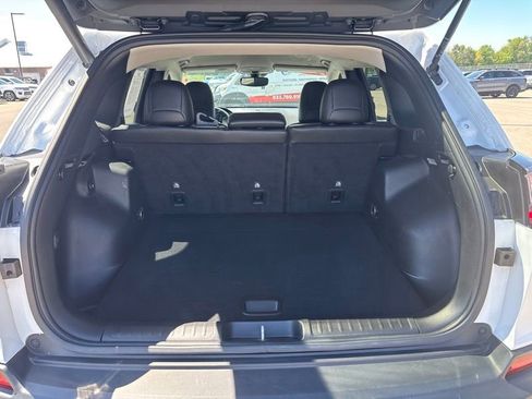 Used 2023 Jeep Cherokee Altitude Lux AWD/4WD image 10