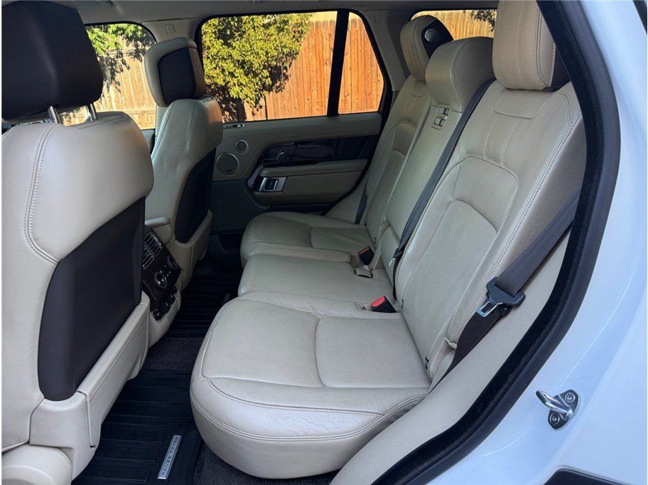 Used 2018 Land Rover Range Rover HSE AWD/4WD image 33