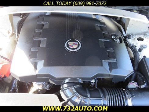 Used 2010 Cadillac CTS Luxury RWD image 15