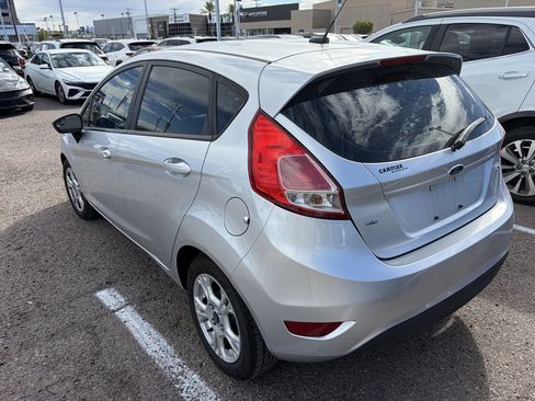 Used 2015 Ford Fiesta SE FWD image 8