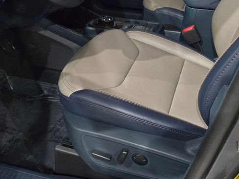 New 2025 Ford Maverick Lariat w/ 4K Tow Package image 20