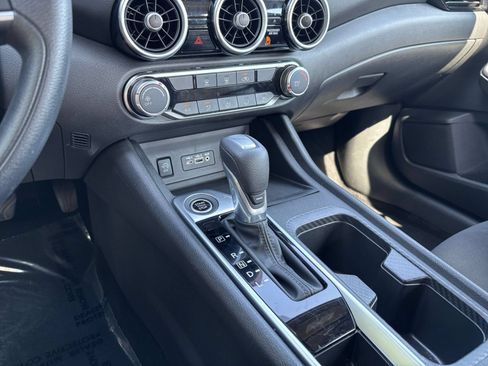 Used 2025 Nissan Sentra SV FWD image 39