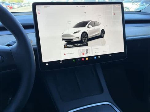 Used 2023 Tesla Model Y Long Range image 24