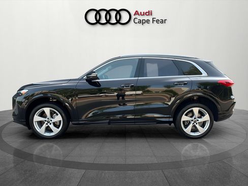 Used 2025 Audi Q5 Premium Plus AWD/4WD image 2