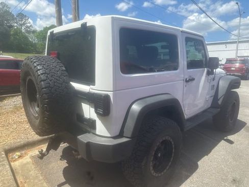Used 2016 Jeep Wrangler Rubicon w/ Power Convenience Group AWD/4WD image 5