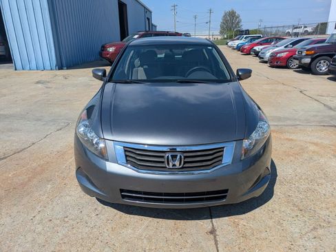 Used 2010 Honda Accord LX image 2