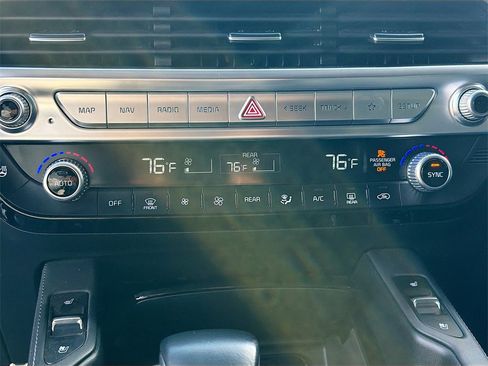 Used 2021 Kia Telluride SX w/ SX Prestige Package image 15