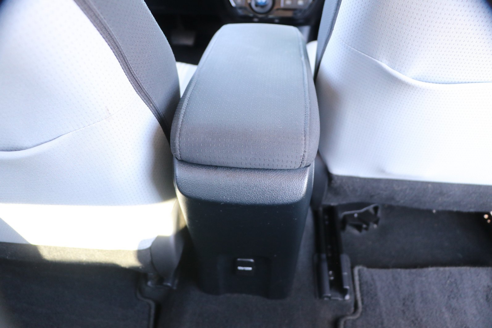 Used 2018 Toyota Prius Three FWD image 30