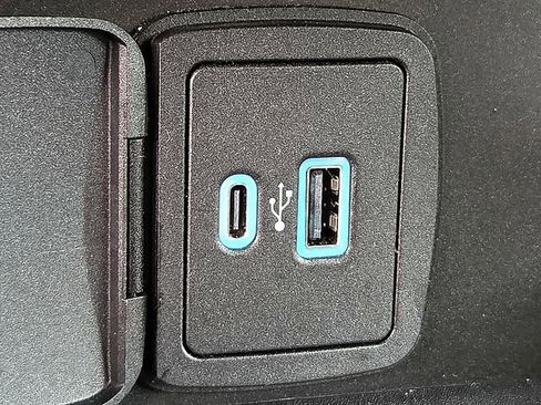 Used 2023 Ford Bronco Wildtrak image 22