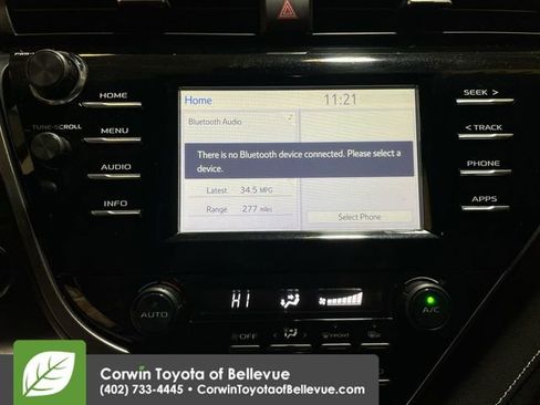 Used 2018 Toyota Camry SE image 21