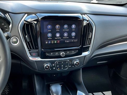 Used 2023 Chevrolet Traverse LT FWD image 15