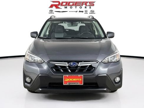 Used 2021 Subaru Crosstrek 2.0i Premium w/ Moonroof Package AWD/4WD image 2