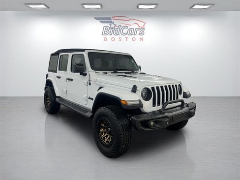 Used 2019 Jeep Wrangler Unlimited Sahara w/ Dual Top Group image 3