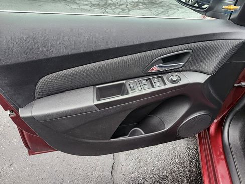 Used 2016 Chevrolet Cruze LT image 12