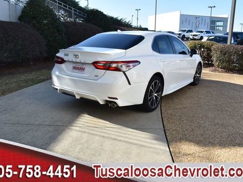 Used 2019 Toyota Camry SE image 10