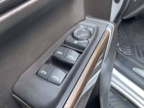 Used 2020 Chevrolet Silverado 1500 LT Trail Boss w/ Bed Protection Package AWD/4WD image 18