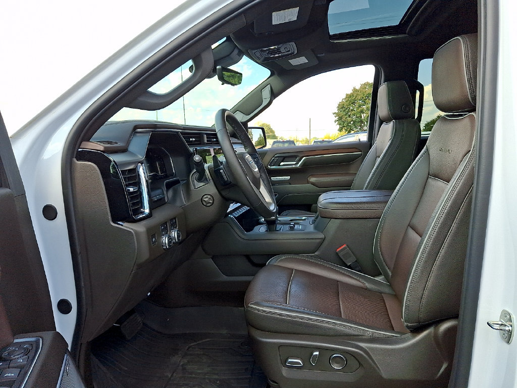 Used 2024 GMC Sierra 1500 Denali w/ Denali Reserve Package AWD/4WD image 13