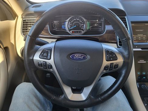 Used 2015 Ford Taurus Limited w/ Equipment Group 301A image 16