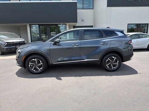 Used 2025 Kia Sportage LX AWD/4WD image 2