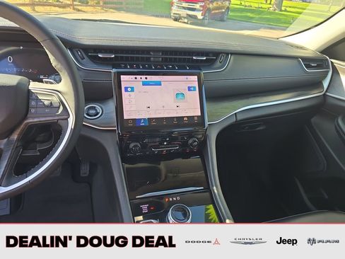 Used 2023 Jeep Grand Cherokee Limited image 18