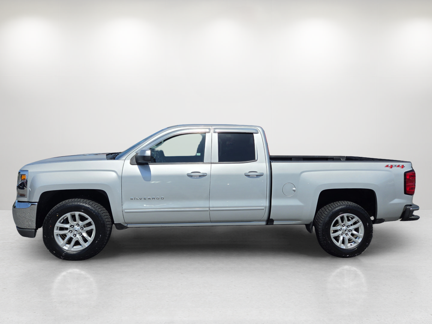 Used 2019 Chevrolet Silverado 1500 LT AWD/4WD image 8