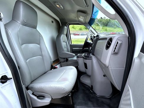 Used 2021 Ford E-350 and Econoline 350 Super Duty w/ Power Windows & Locks Group RWD image 15