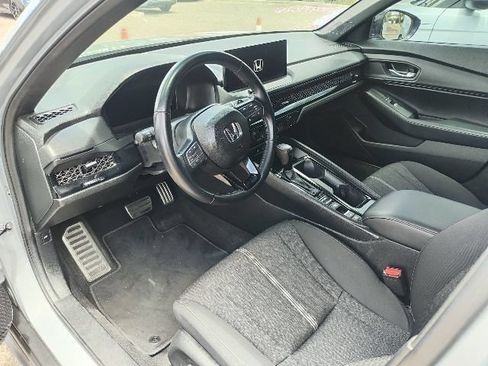 Used 2025 Honda Accord Sport image 6