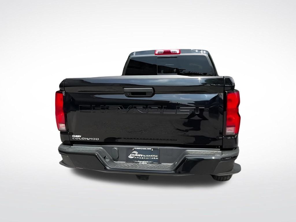 Used 2023 Chevrolet Colorado Z71 AWD/4WD image 11
