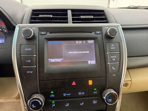 Used 2015 Toyota Camry LE FWD image 13