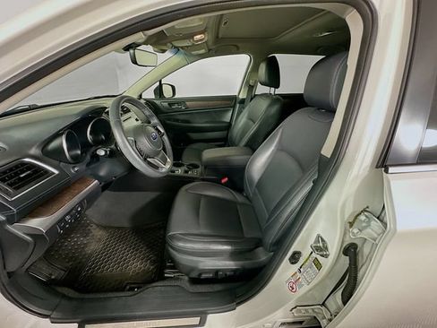 Used 2019 Subaru Outback 2.5i Limited AWD/4WD image 28