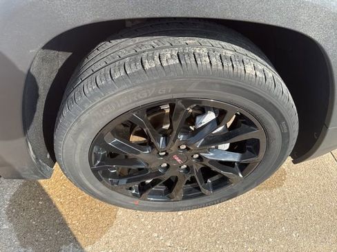 Used 2023 GMC Terrain SLE w/ Driver Convenience Package image 56