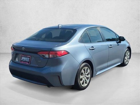 Used 2021 Toyota Corolla LE image 5