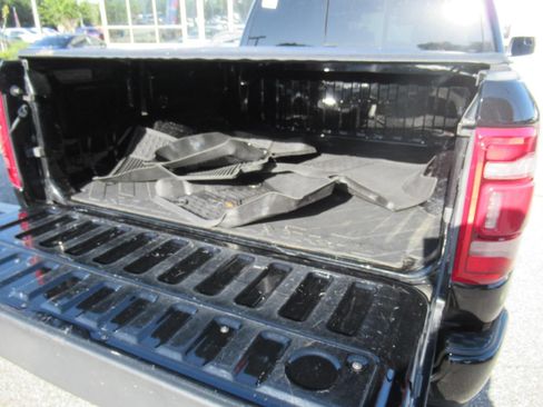 Used 2022 RAM 1500 Laramie RWD image 10