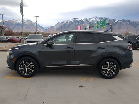 Certified 2024 Kia Sportage EX image 2