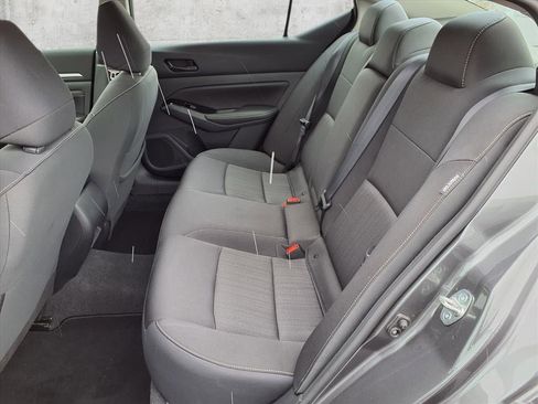 Used 2023 Nissan Altima 2.5 SV w/ SV Premium Package image 8