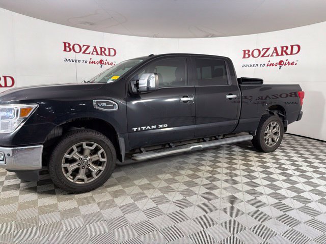 Used 2018 Nissan Titan SL w/ Chrome Package AWD/4WD image 5