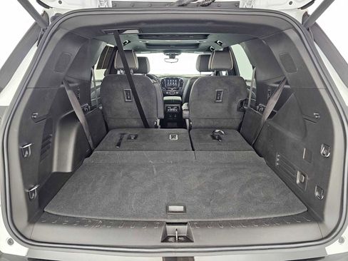 Used 2023 Chevrolet Traverse Premier w/ Redline Edition image 16