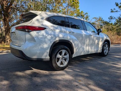 Used 2020 Toyota Highlander L image 8