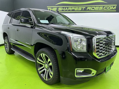 Used 2017 GMC Yukon SLT AWD/4WD image 2