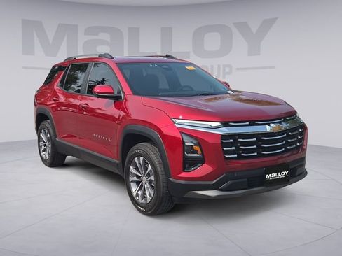 Used 2025 Chevrolet Equinox LT w/ Convenience Package II FWD image 7